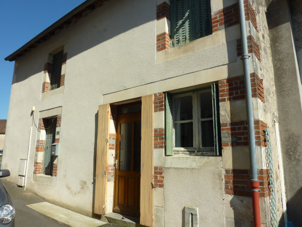 Offres de vente Maison de village Lathus-Saint-Rémy 86390